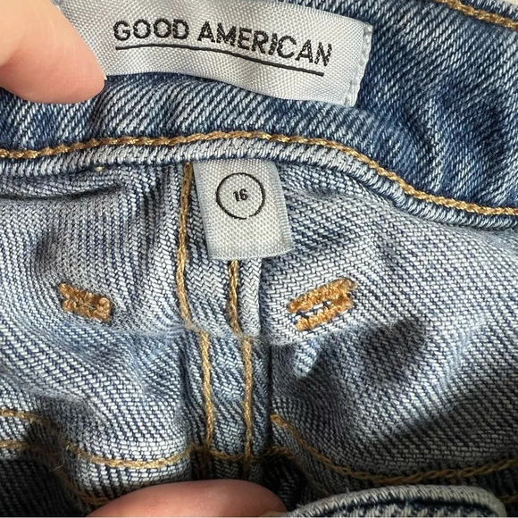 Good American High Rise Cut Off Shorts - Picture 4 of 5